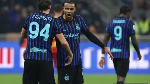 哈兰德两球逆转布伦特福德，曼城获胜